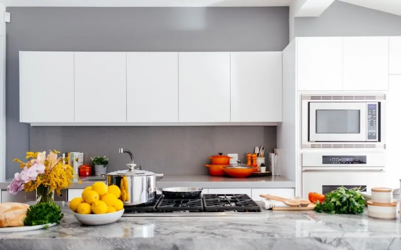 Jak Olejować Blat Kuchenny? Kompletny Poradnik na Lata 2025
