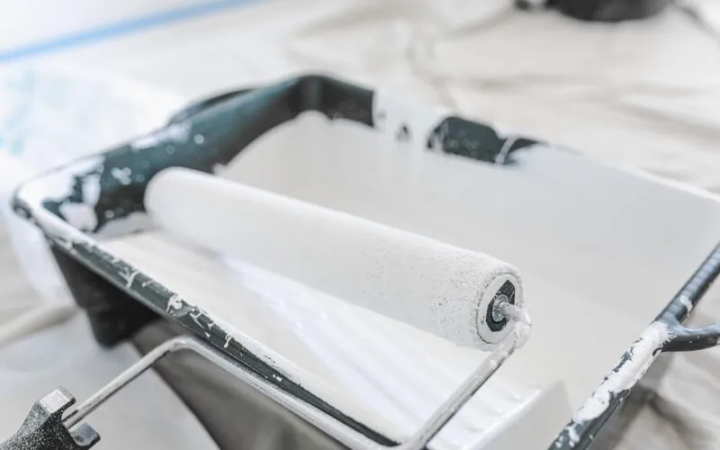 Jaka Farba Pomalować Meble Laminowane? Kompletny Poradnik 2025