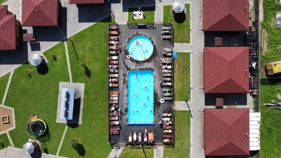 Jaki klej do basenu wybrać? 5 Sprawdzonych Sposobów na Szczelność