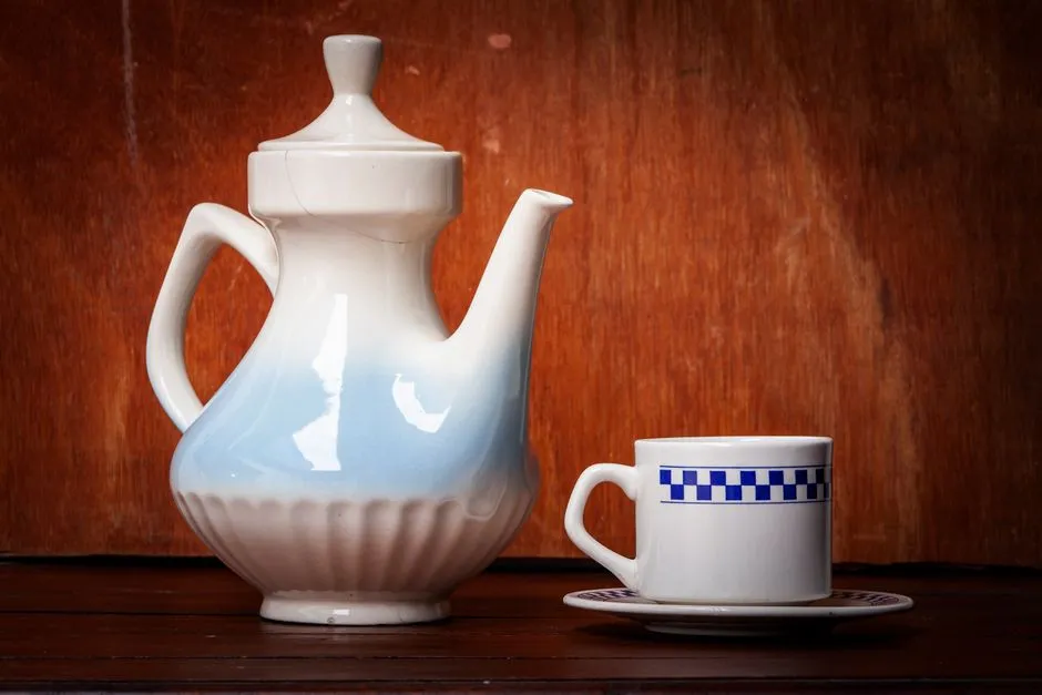 Jaki klej do porcelany wybrać? 5 Sprawdzonych Sposobów na Trwałe Sklejenie