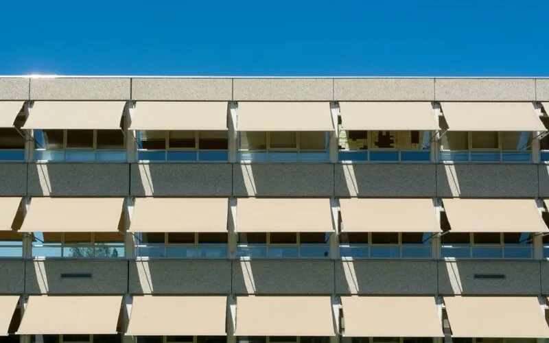 Najlepsze maty i panele zacieniające na balkon – porównanie i poradnik wyboru