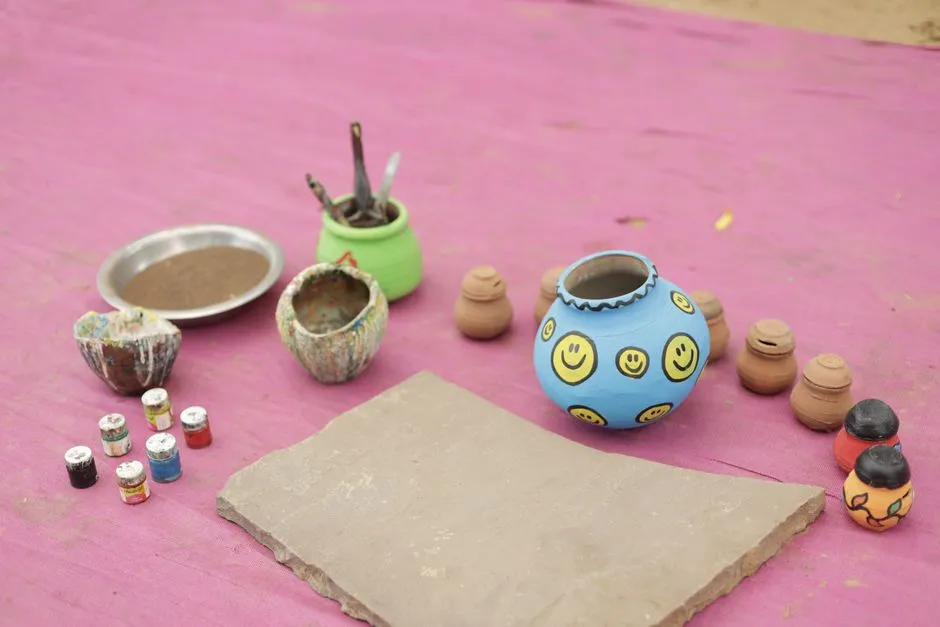 Jaką Farbą Pomalować Doniczki Ceramiczne? Kompletny Poradnik