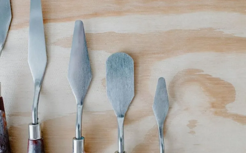 Jaka farba na chlorokauczuk? 5 najlepszych opcji do renowacji metalu